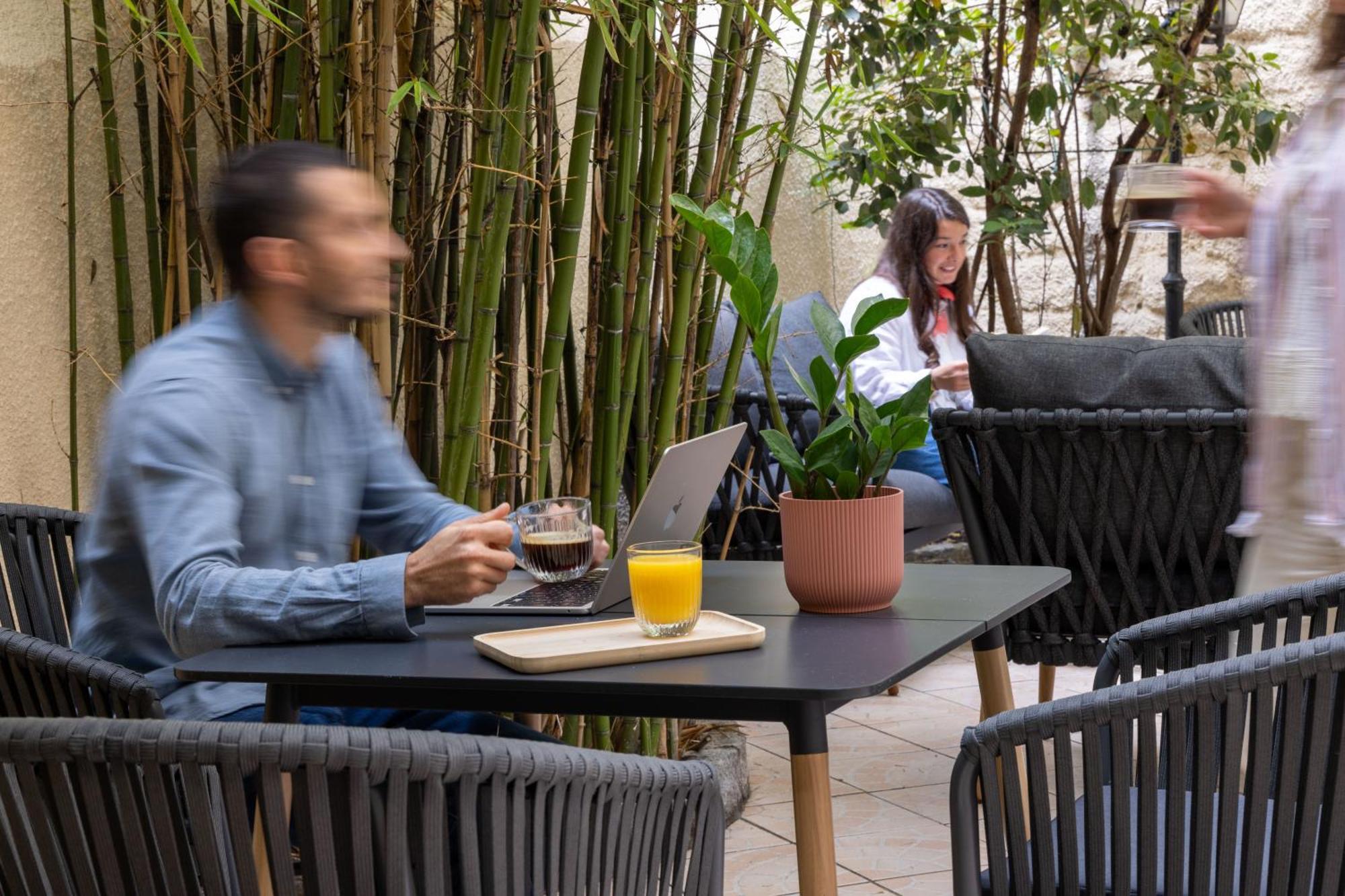 Korner Montmartre Hotel Париж Екстериор снимка
