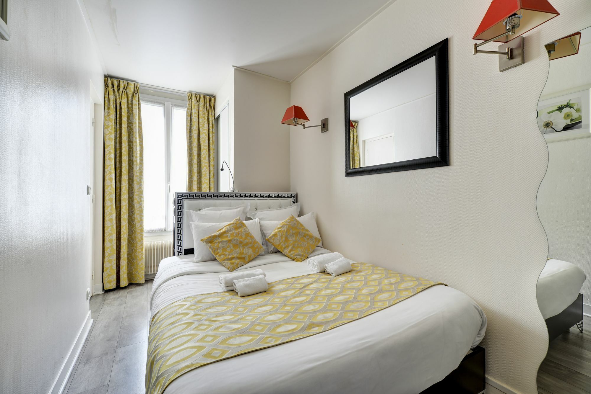 Korner Montmartre Hotel Париж Екстериор снимка